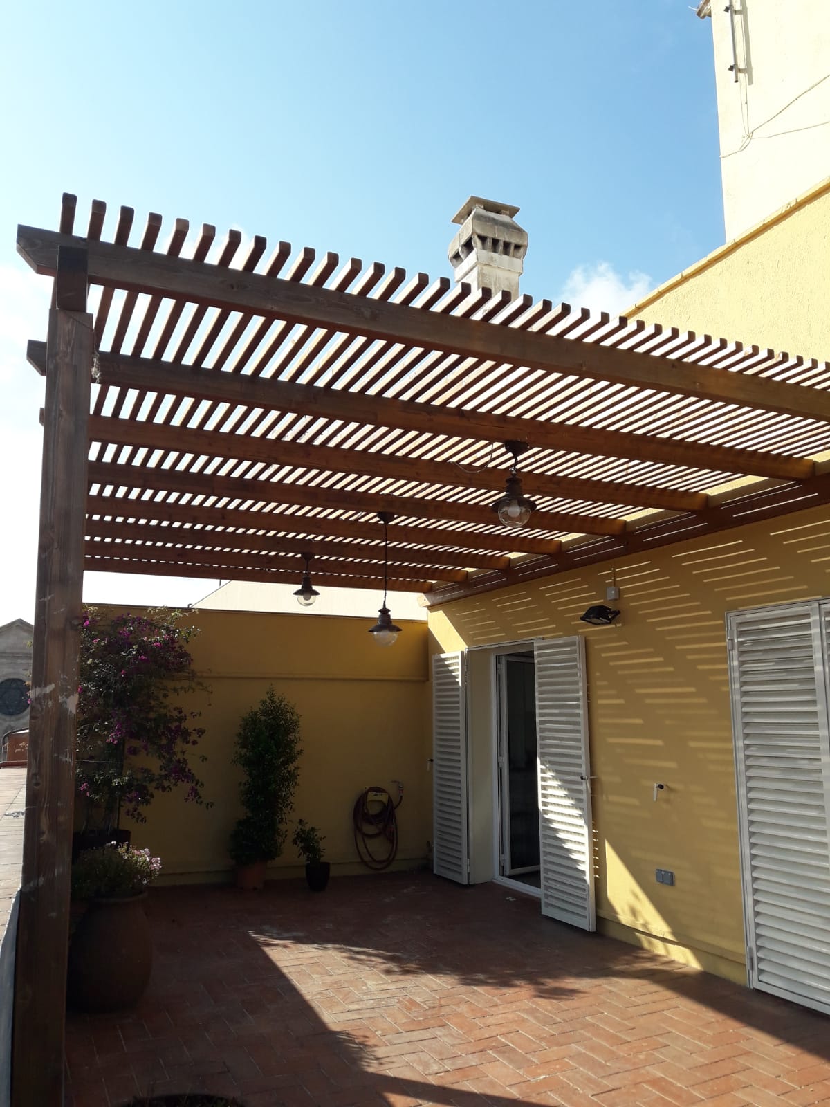 Pergola adosada sombreado Blog Pérgolas